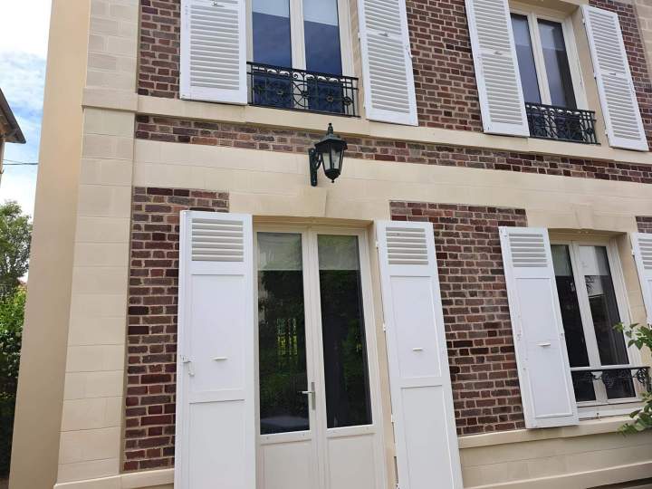 Des techniques efficaces et des peintures de qualité pour rénover votre façade